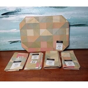 NWT Lot Of 4 Placemats & 4 Napkins Totally By Design Dining Room‎ Table Set
